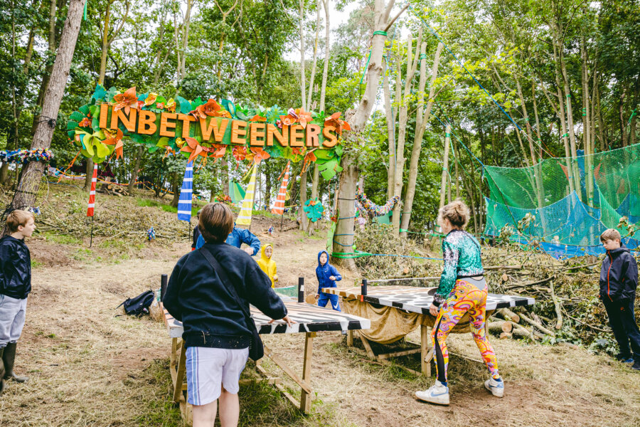 inbetweeners sign