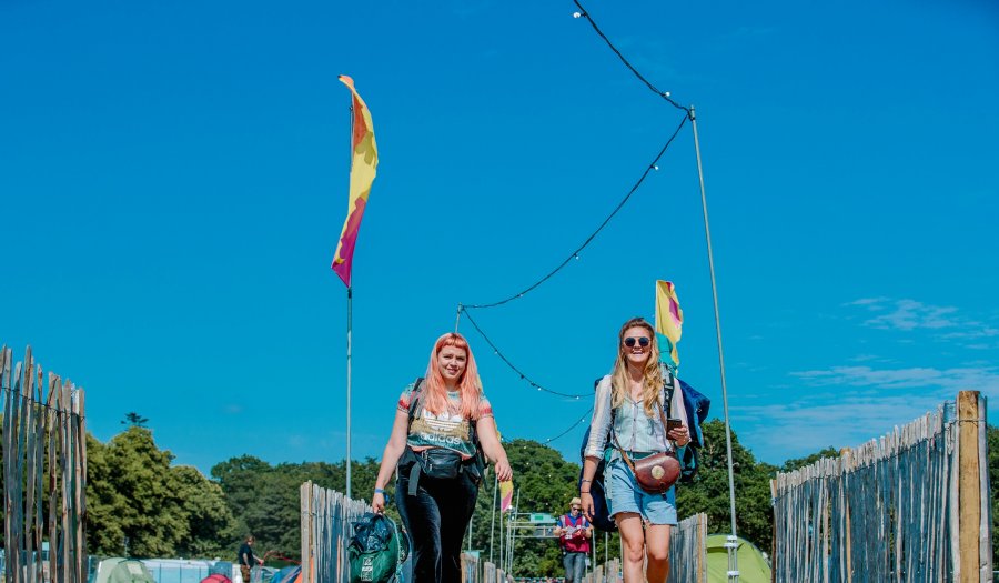 Latitude Crowd