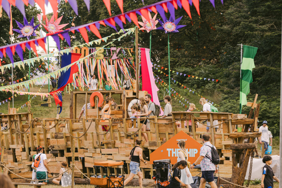 the rainbow warrior ship