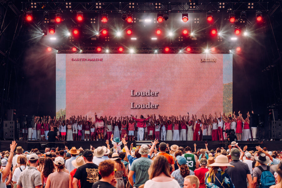 Gareth Malone's Latitude Choir on the Obelisk Arena